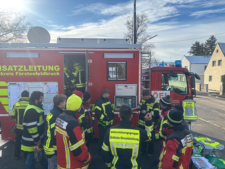 Die neuen Führungsassistent*innen der Ortsfeuerwehren des Landkreises